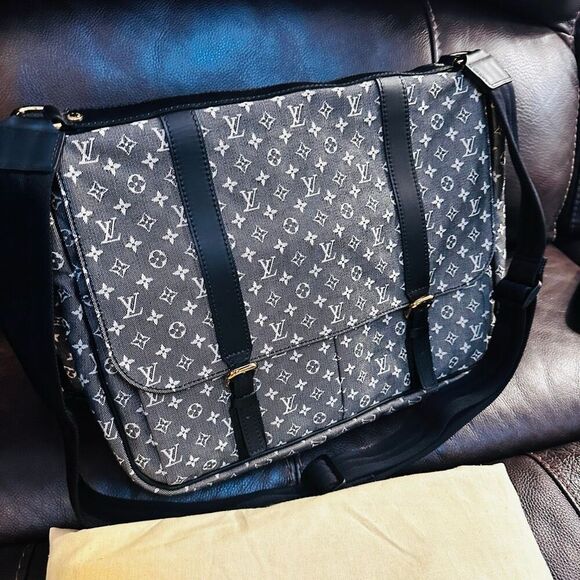 Brand New Louis Vuitton Mini Lin Messenger Baby Bag - Picture 3 of 16